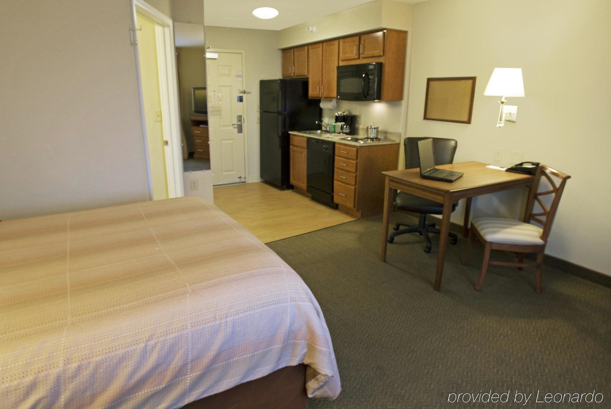 Candlewood Suites Warner Robins By Ihg Room photo