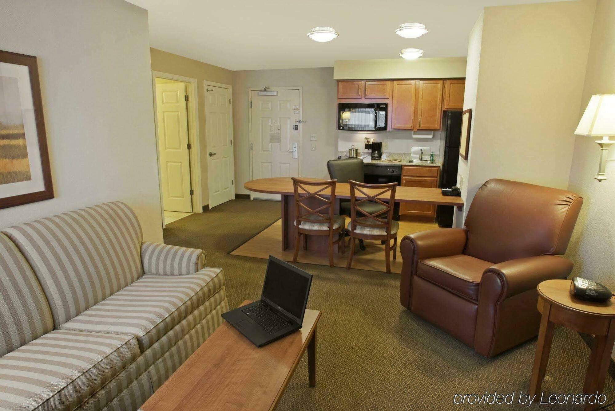 Candlewood Suites Warner Robins By Ihg Room photo